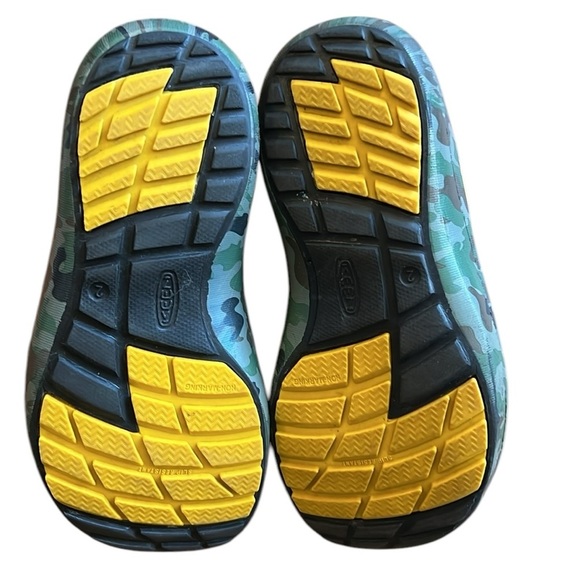 Keen Tie Up Sport Sandal Camo Green Water Hike Walk Slip Resist Big Kids Size 2 - Picture 8 of 11